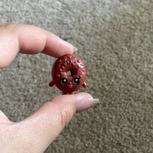 SHOPKINS! D’lish Donut! ULTRA RARE!